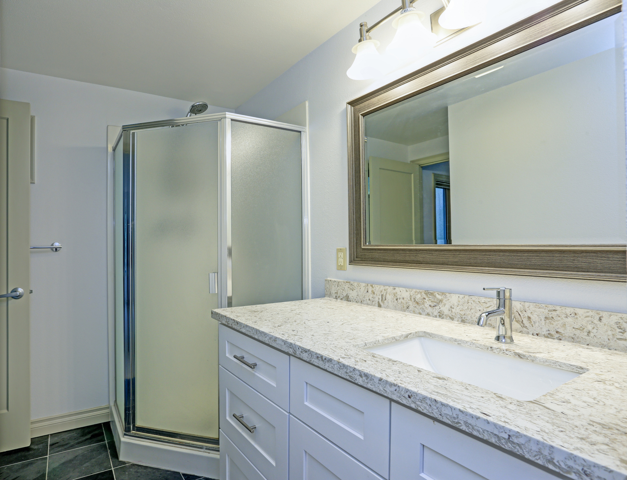 Why Quartz and Granite are the First Choice for Bathroom Elegance