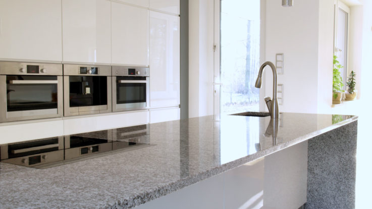 Granite vs. Quartz Countertops: The Benefits of Each